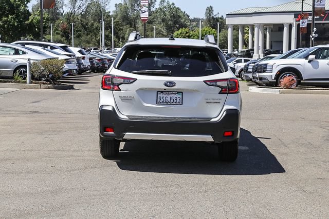 Used 2025 Subaru Outback Touring XT AWD/4WD image 4