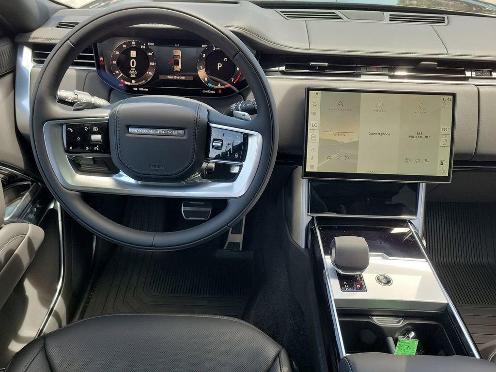 New 2026 Land Rover Range Rover Long Wheelbase SE AWD/4WD image 19