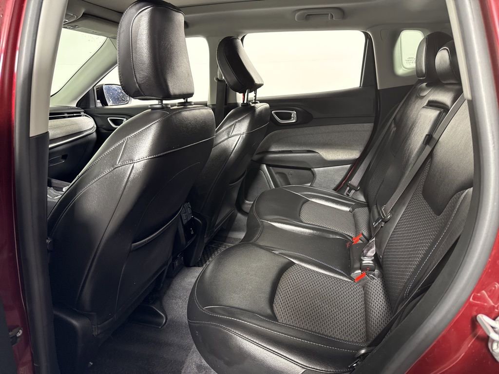 Used 2022 Jeep Compass Latitude w/ Sun and Sound Group image 18