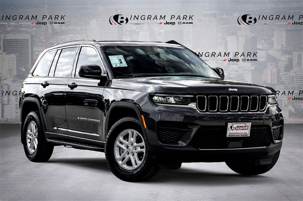 New 2025 Jeep Grand Cherokee Laredo w/ Luxury Tech Group I image 1