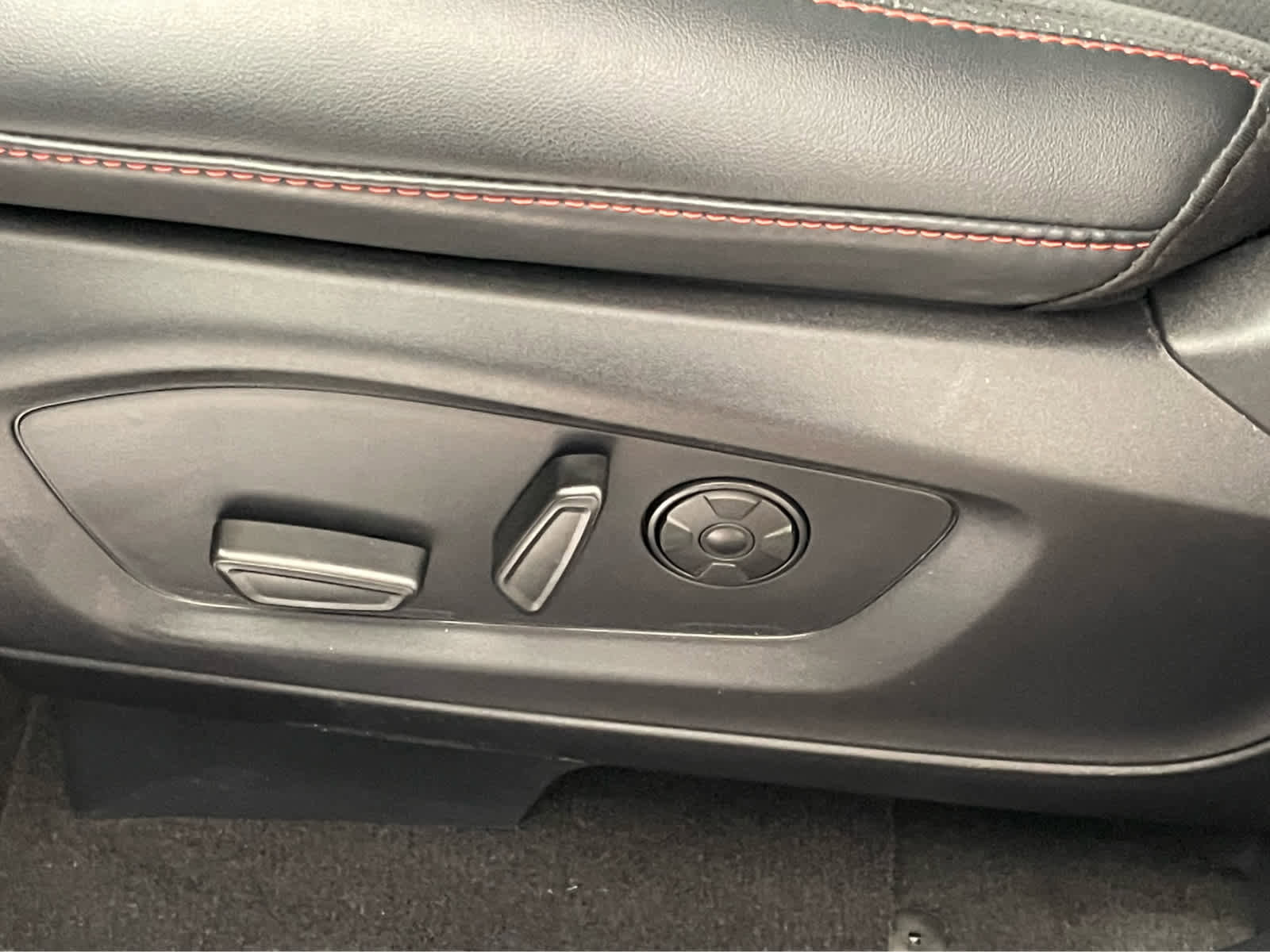 Used 2025 Ford Explorer ST w/ Sun And Sound Package AWD/4WD image 15