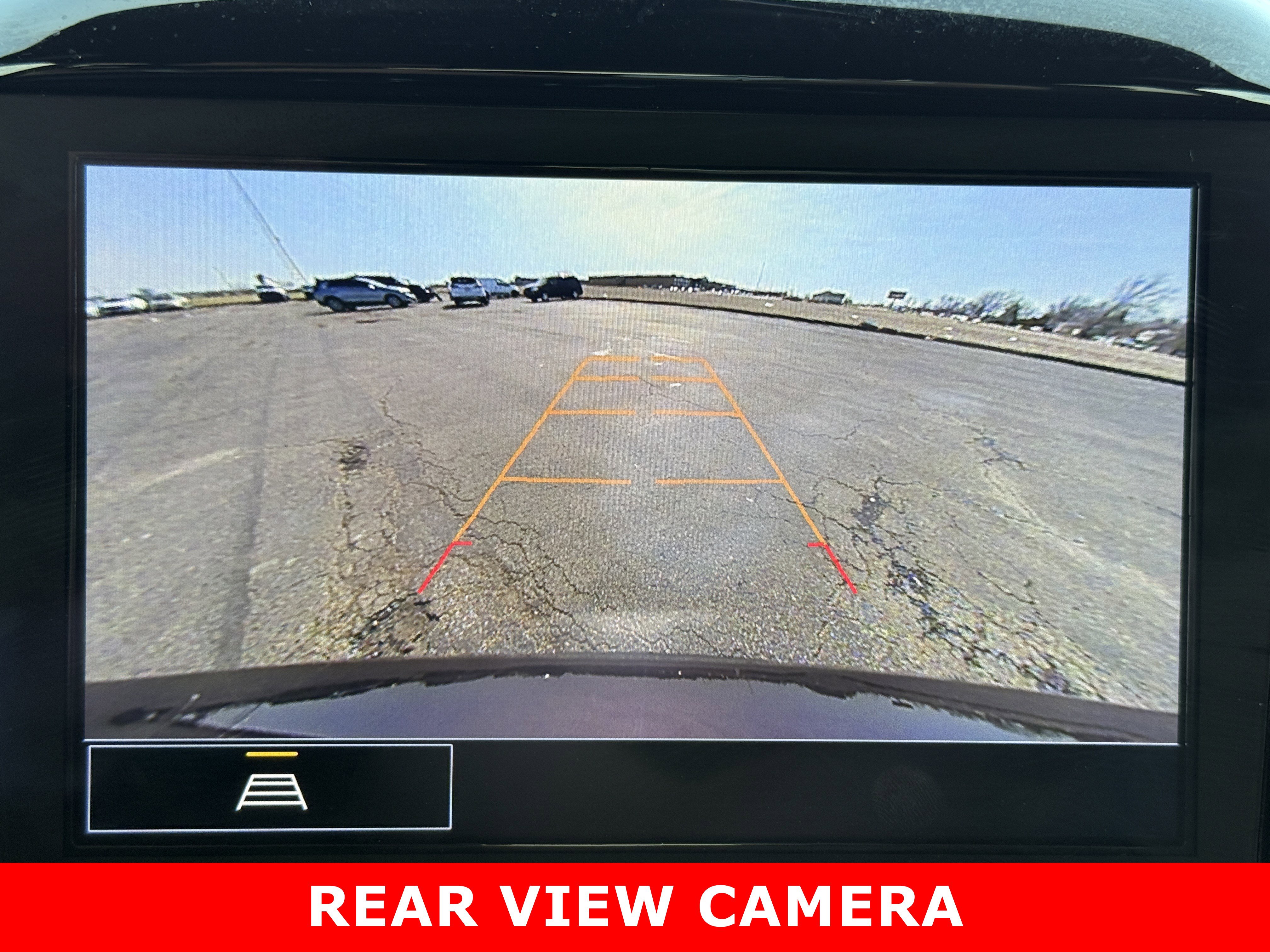 Used 2023 Chevrolet Traverse LT image 22