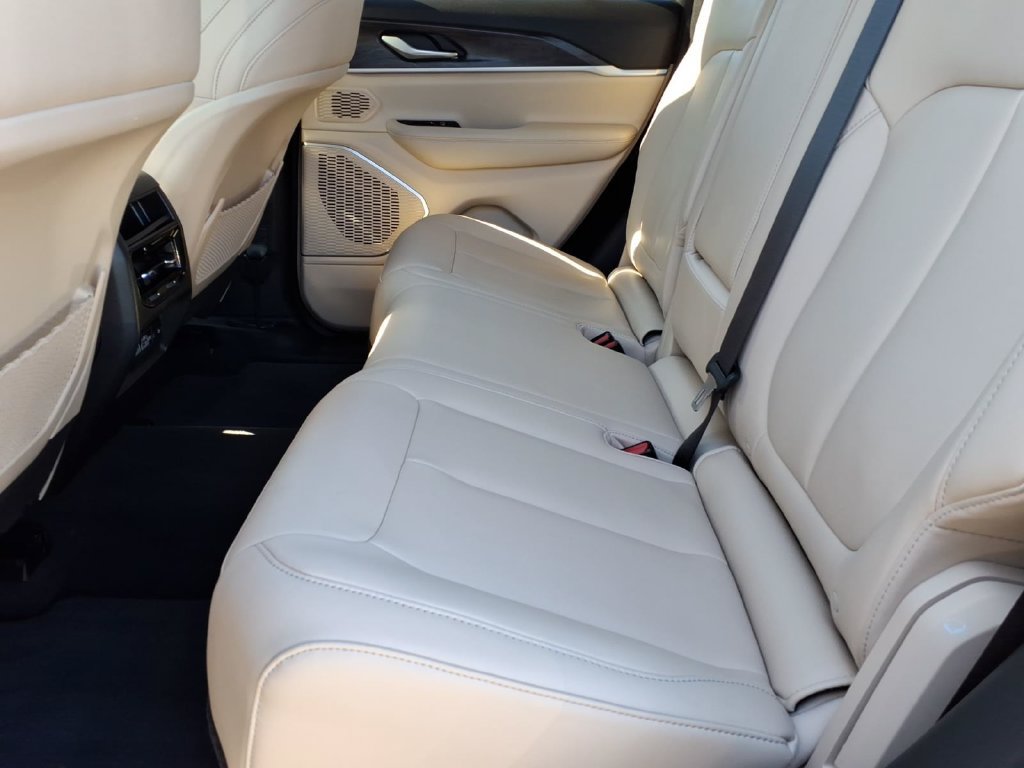 Certified 2023 Jeep Grand Cherokee 4WD 4xe image 15
