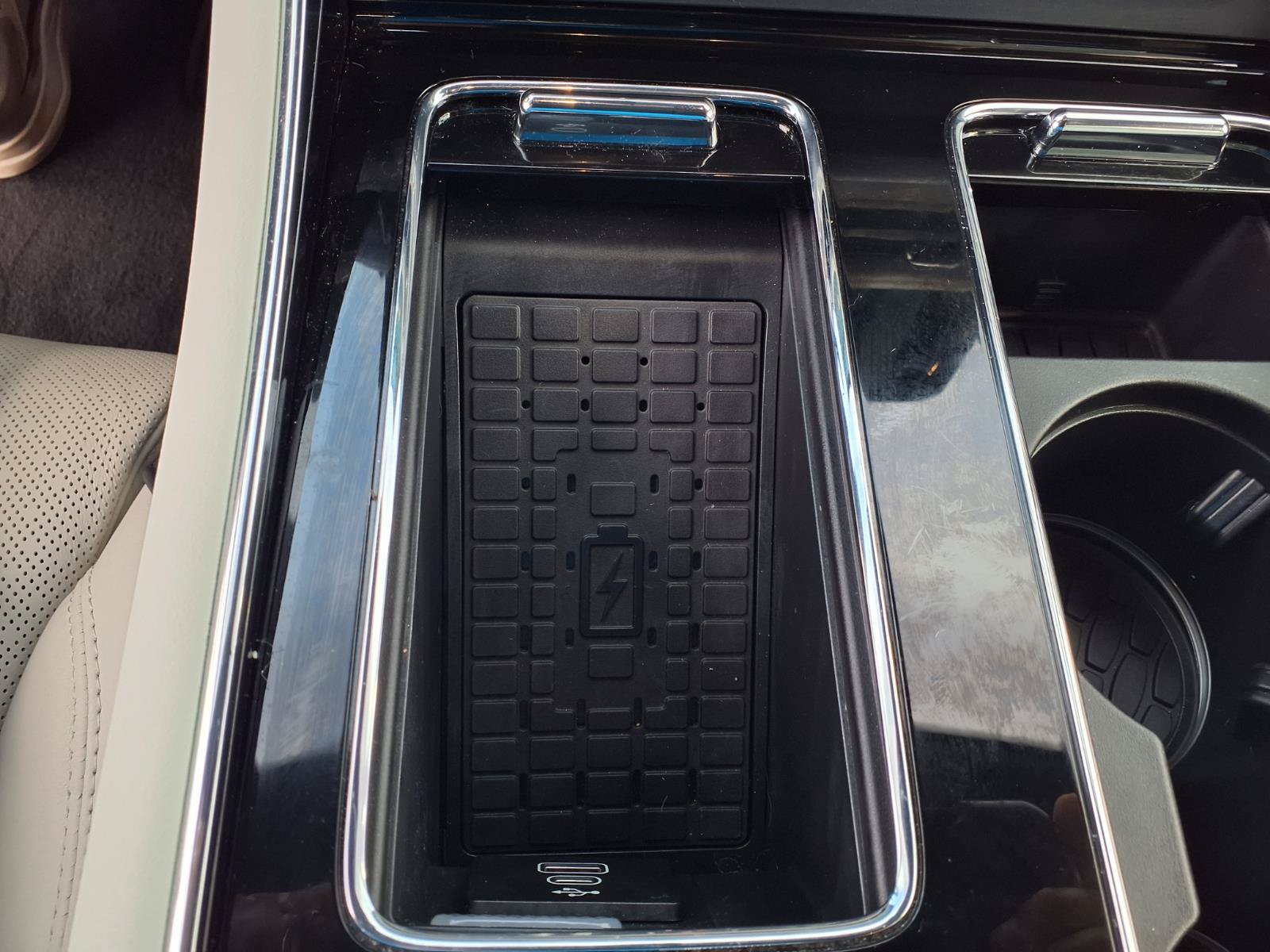 Used 2025 Lincoln Aviator Black Label w/ Jet Appearance Package AWD/4WD image 16