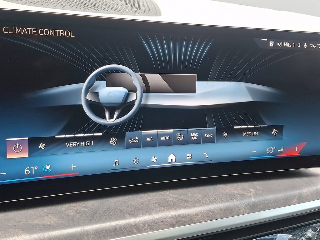 Certified 2025 BMW X7 xDrive40i AWD/4WD image 19