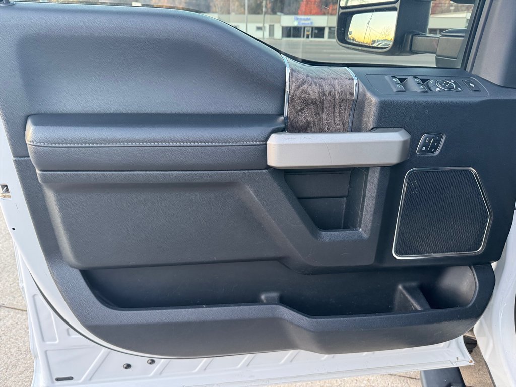 Used 2017 Ford F250 Lariat w/ Lariat Ultimate Package image 14