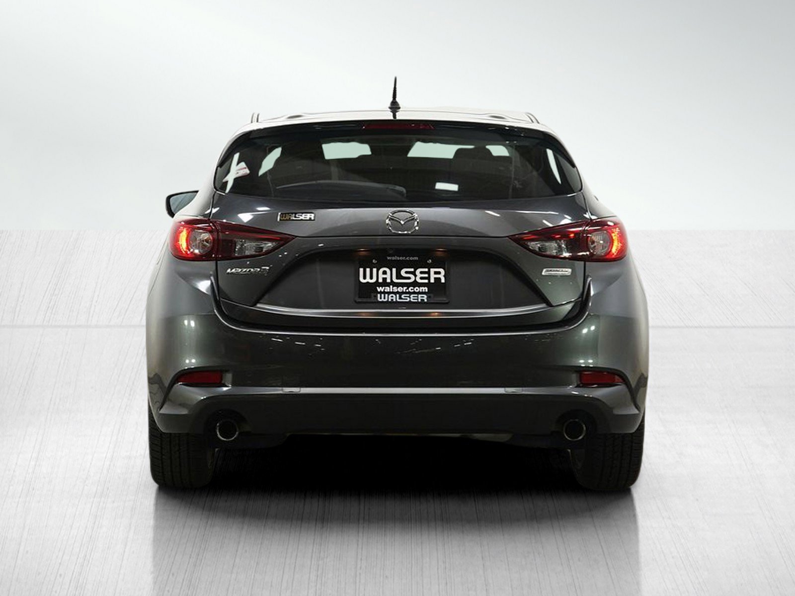 Used 2017 MAZDA MAZDA3 Touring FWD image 4
