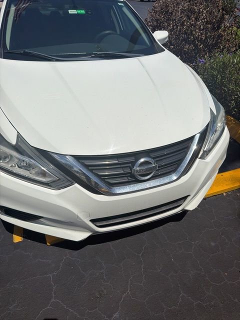 Used 2017 Nissan Altima 2.5 S w/ Power Driver Seat Package image 3