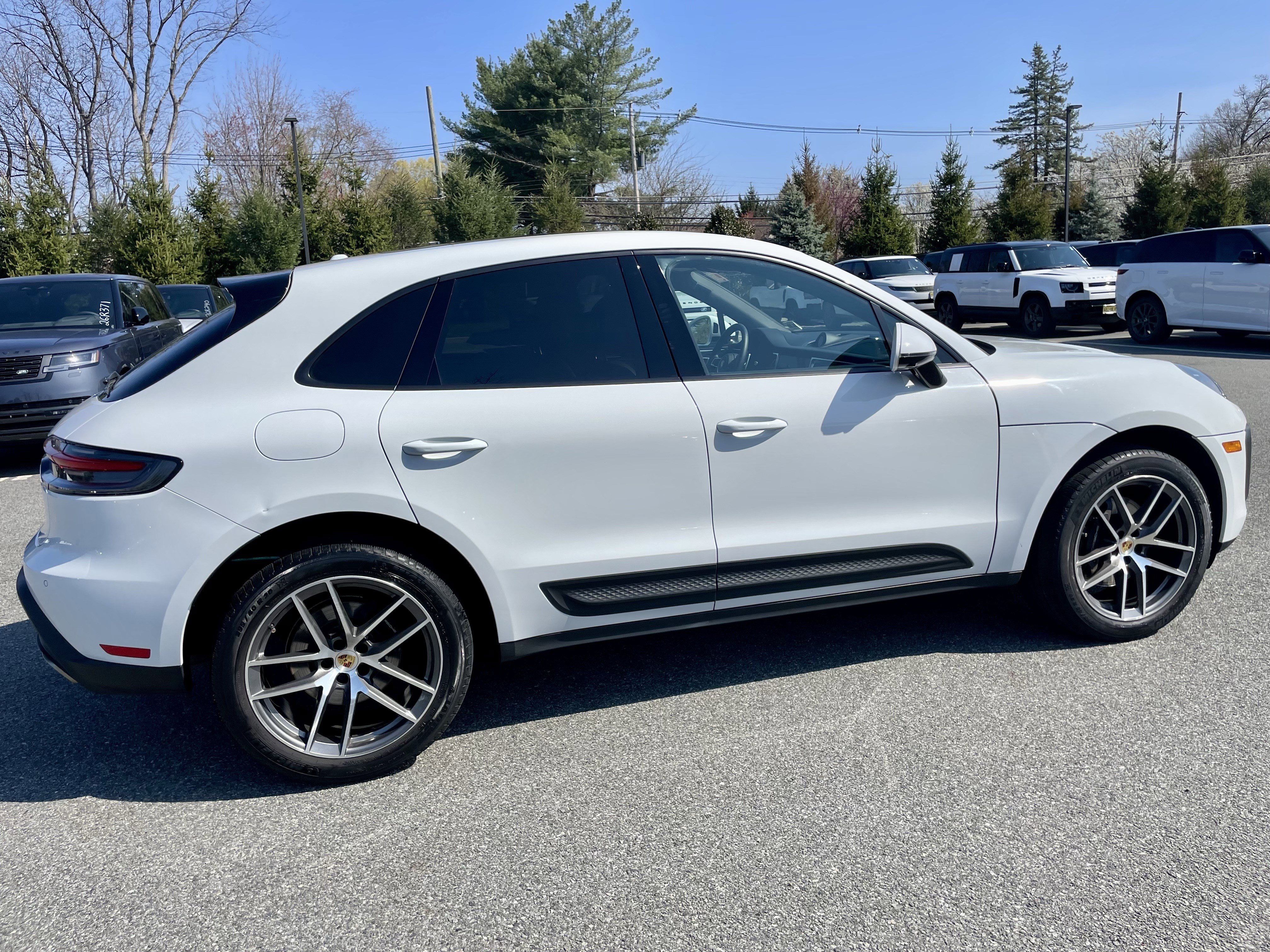 Used 2022 Porsche Macan image 7