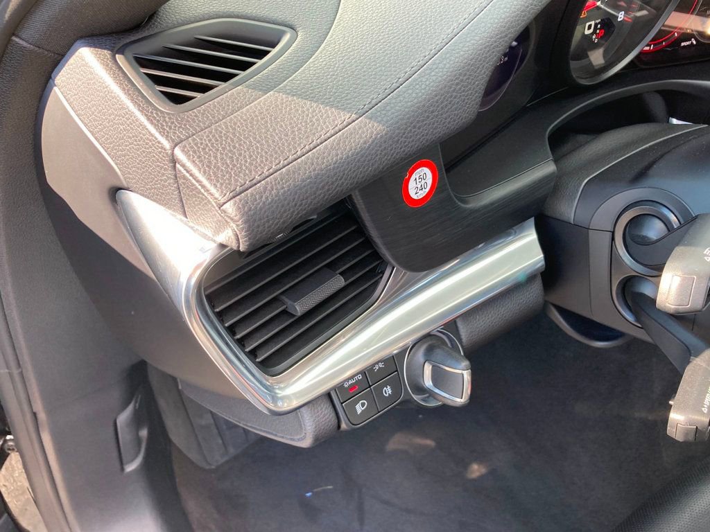 Certified 2023 Porsche Panamera 4 Platinum Edition image 9