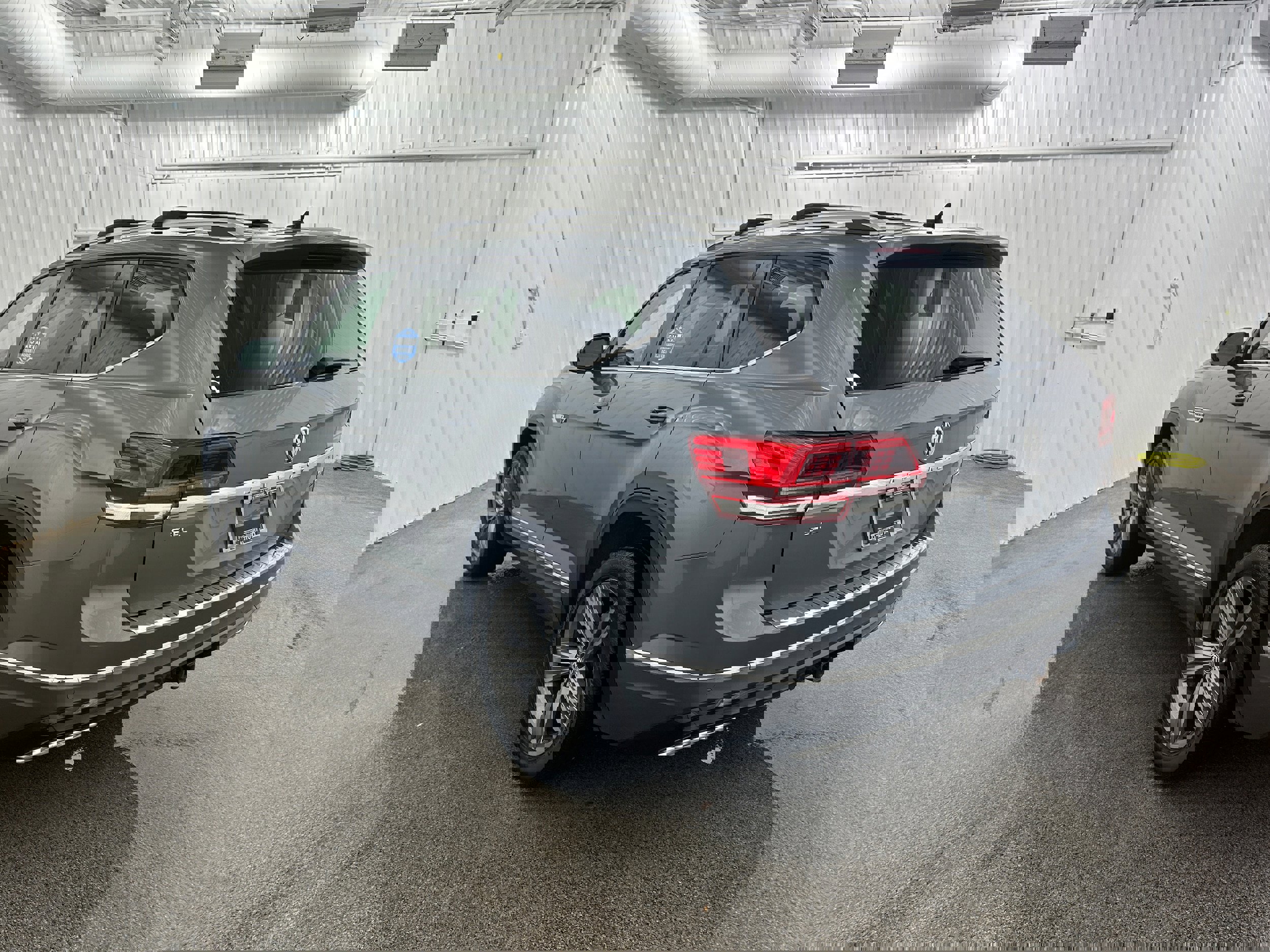 Used 2019 Volkswagen Atlas SEL R-Line image 19