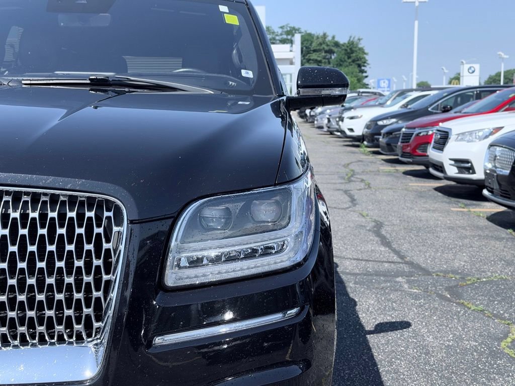 Used 2019 Lincoln Navigator L Reserve AWD/4WD image 3