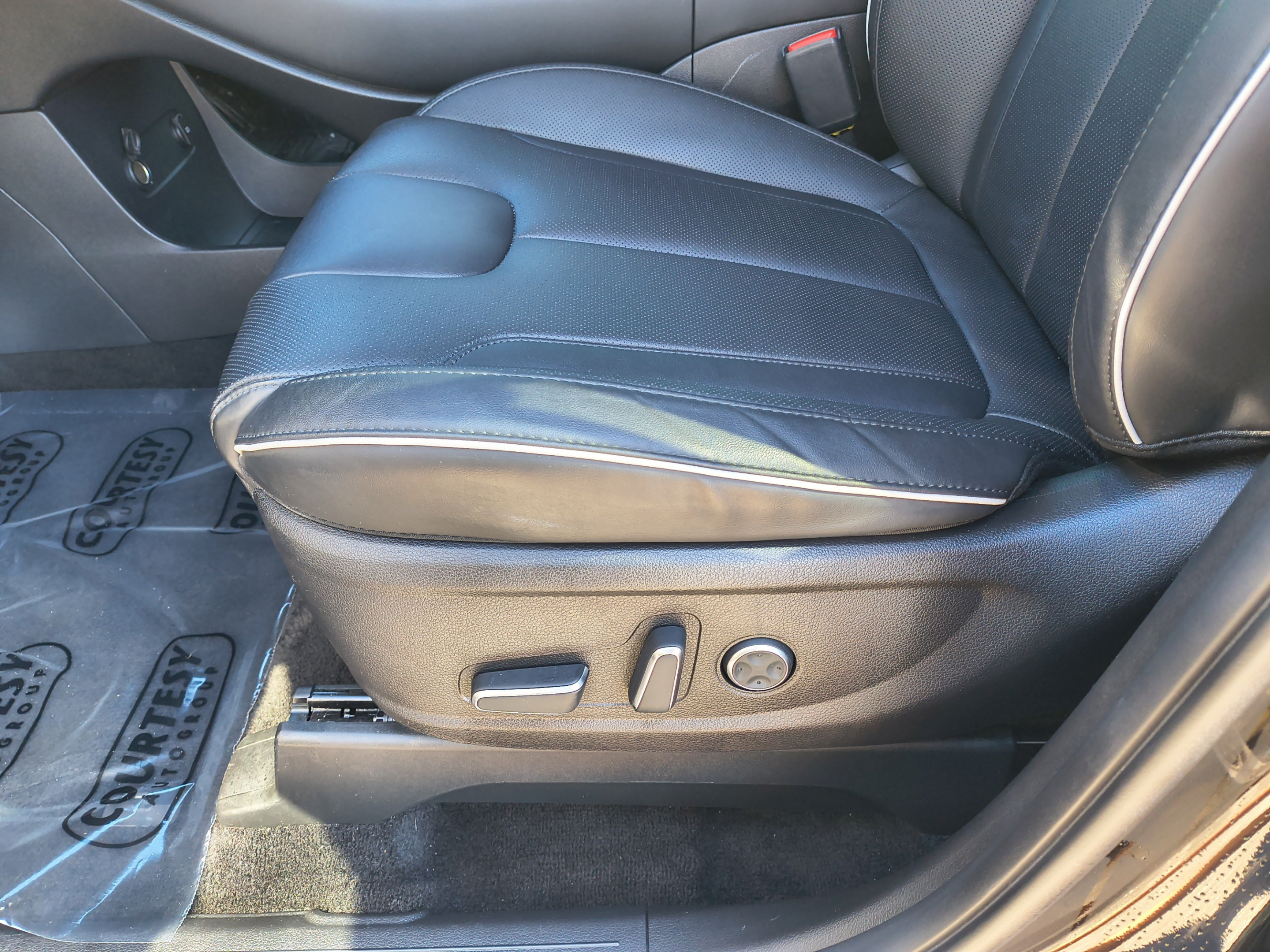 Used 2024 Hyundai Palisade SEL w/ Premium Package FWD image 21