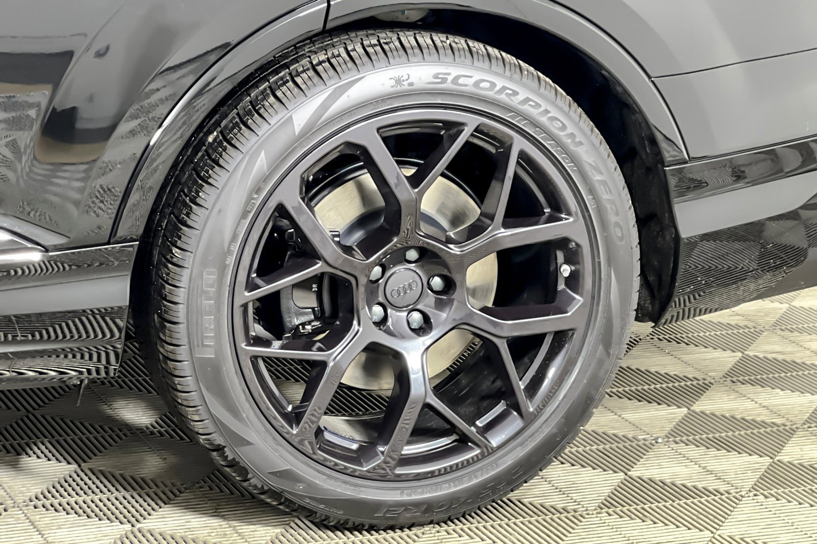 New 2026 Audi SQ7 Premium Plus image 24