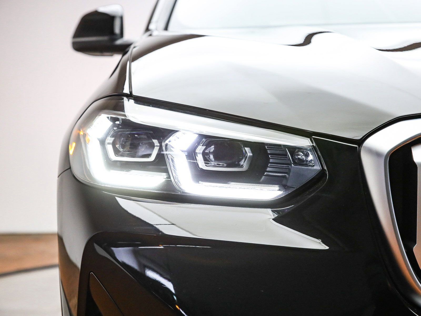 Certified 2023 BMW X3 xDrive30i w/ Premium Package image 7