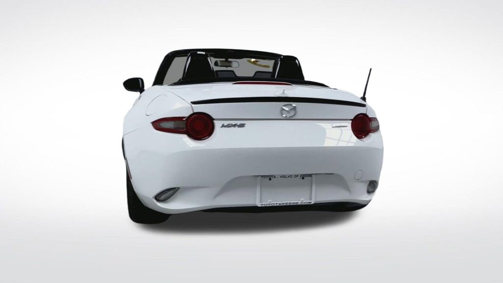 Used 2016 MAZDA MX-5 Miata Club RWD image 7