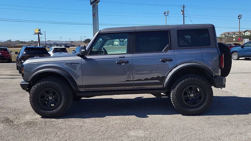 Used 2022 Ford Bronco Wildtrak image 4