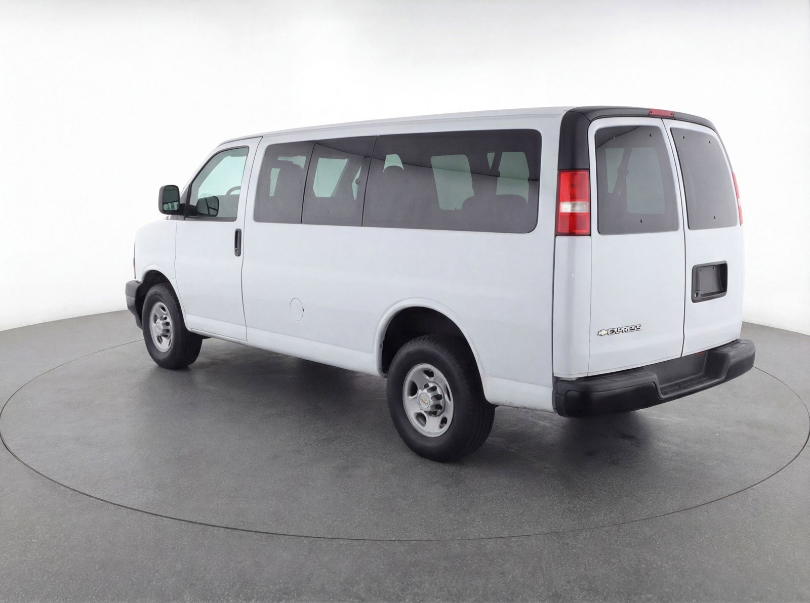 Used 2023 Chevrolet Express 3500 LS image 6