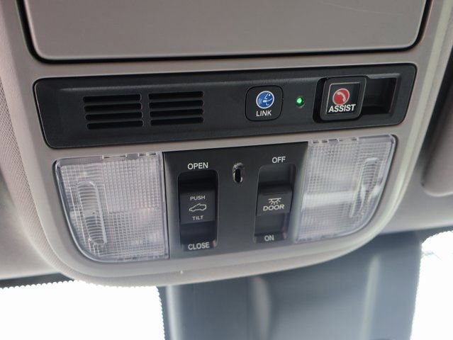 Used 2018 Honda Odyssey Touring image 40