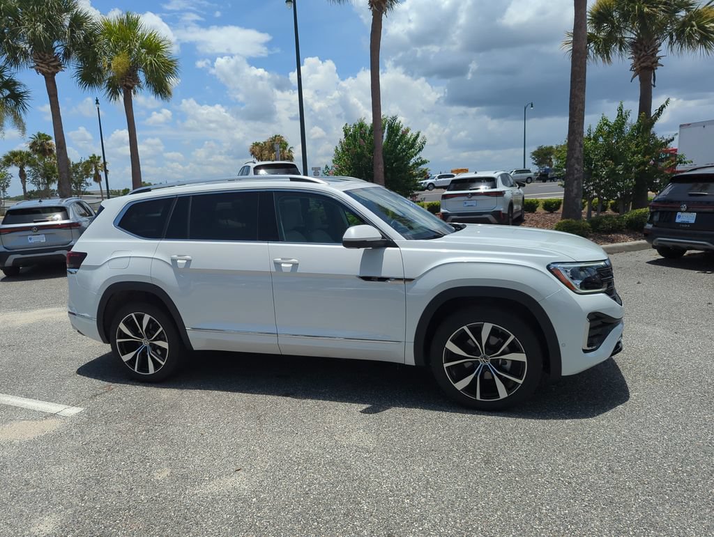 Certified 2026 Volkswagen Atlas SEL Premium R-Line AWD/4WD image 2