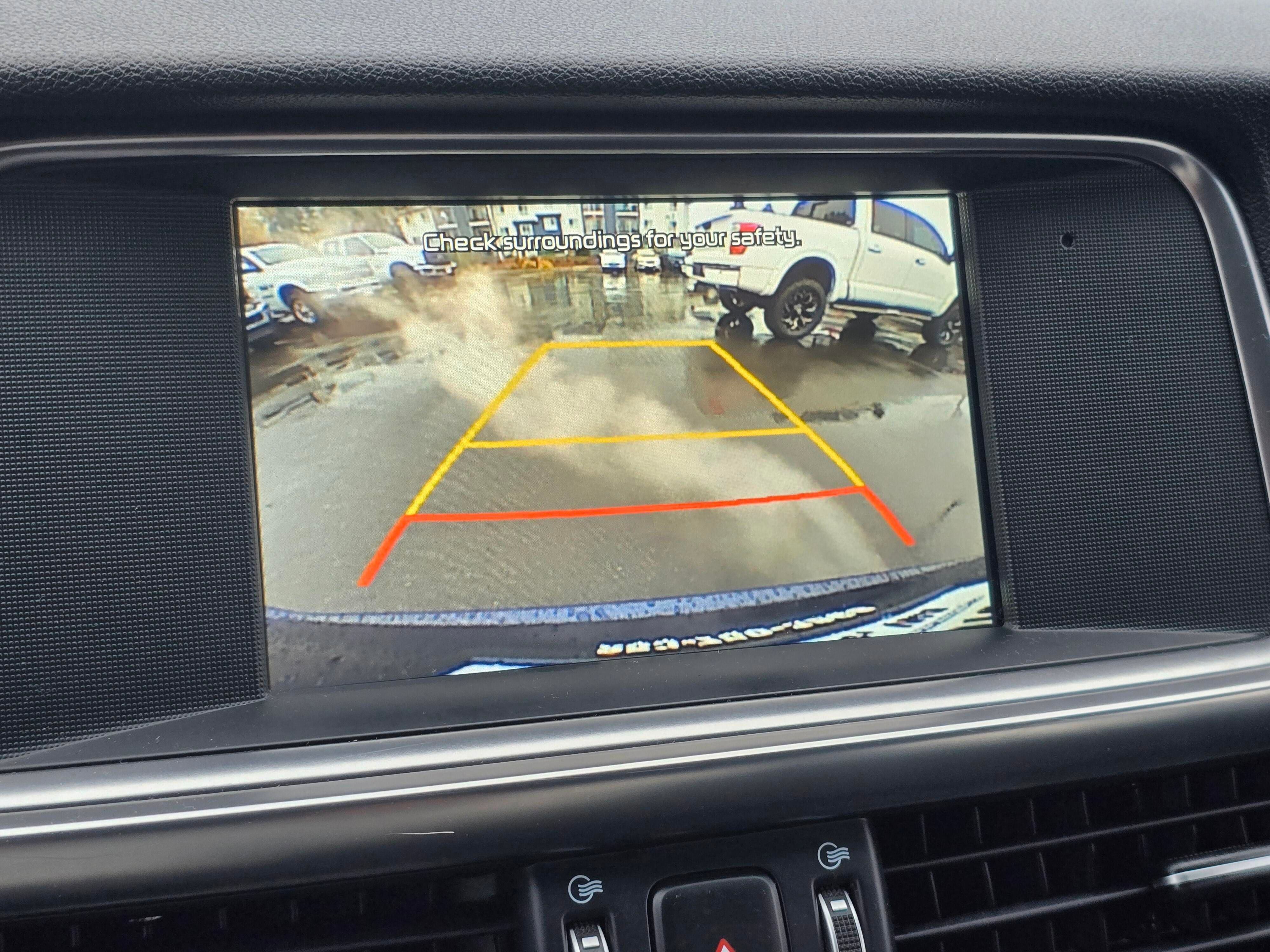 Used 2018 Kia Optima EX image 16