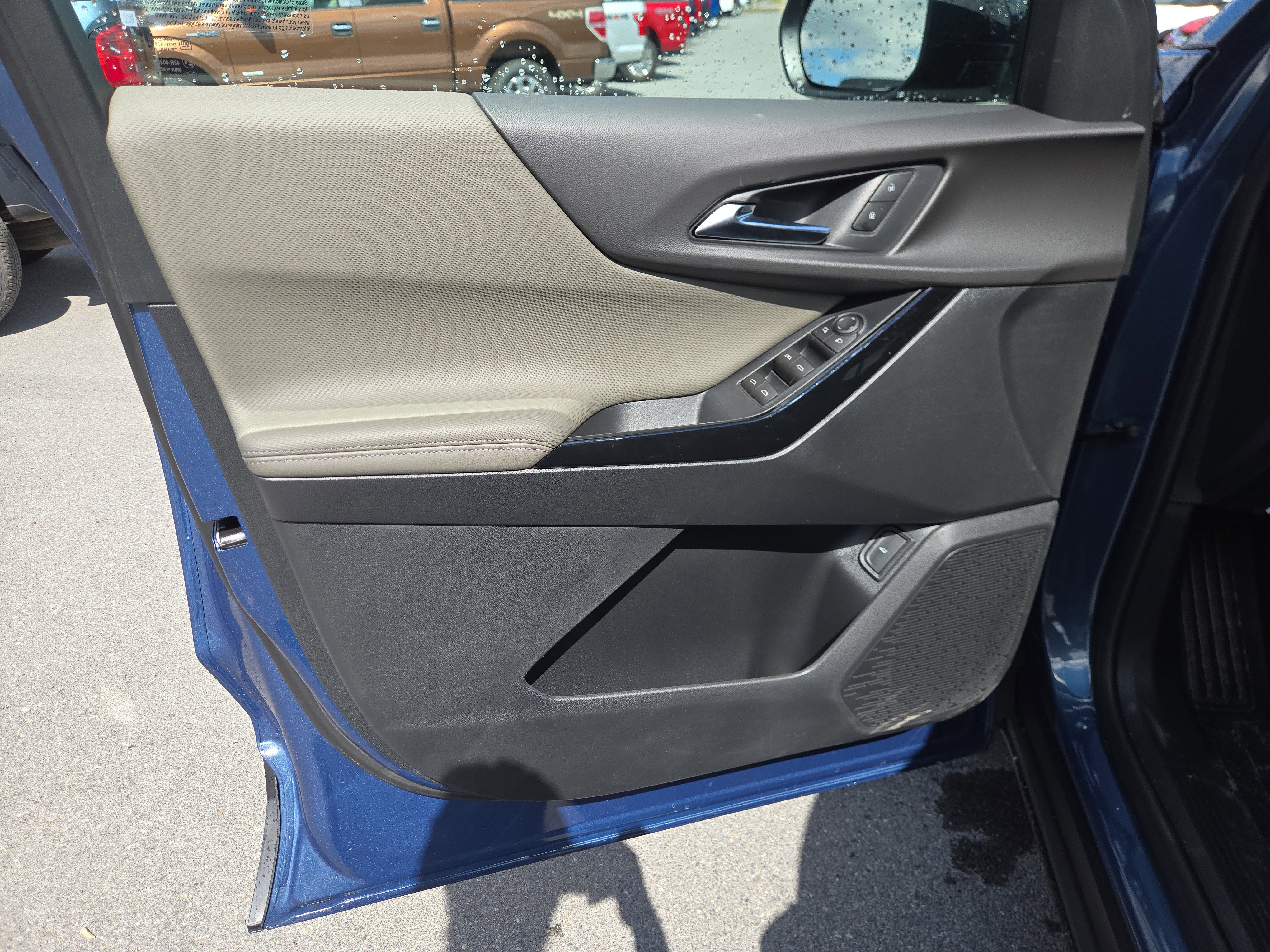 New 2026 Chevrolet Equinox LT w/ Convenience Package II image 15