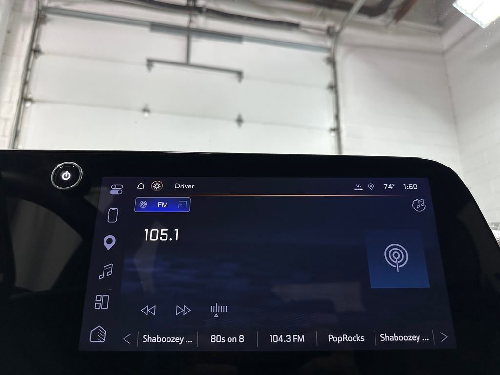 Used 2025 Chevrolet Equinox ACTIV w/ Safety and Technology Package AWD/4WD image 30