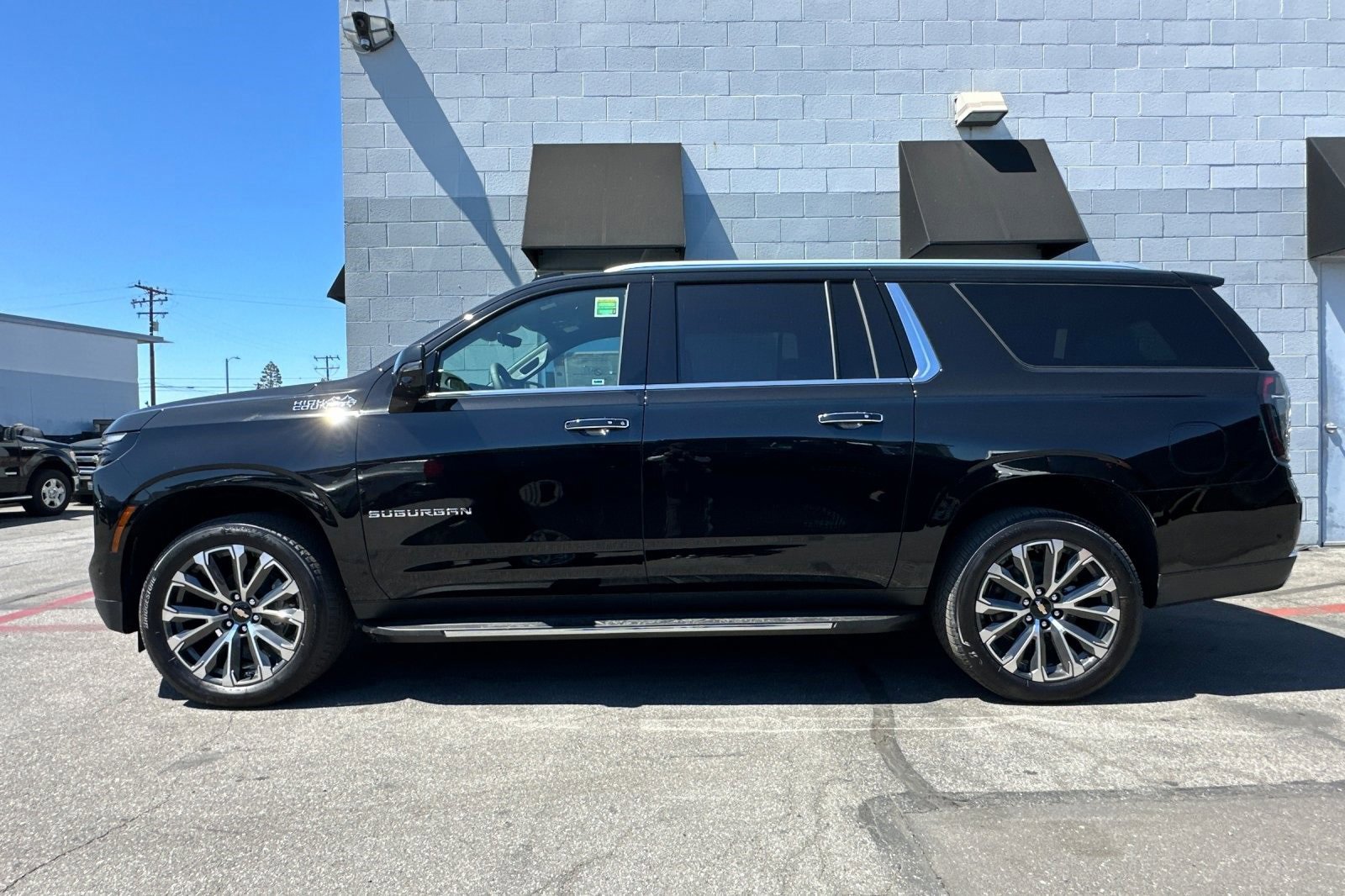 New 2025 Chevrolet Suburban High Country image 7