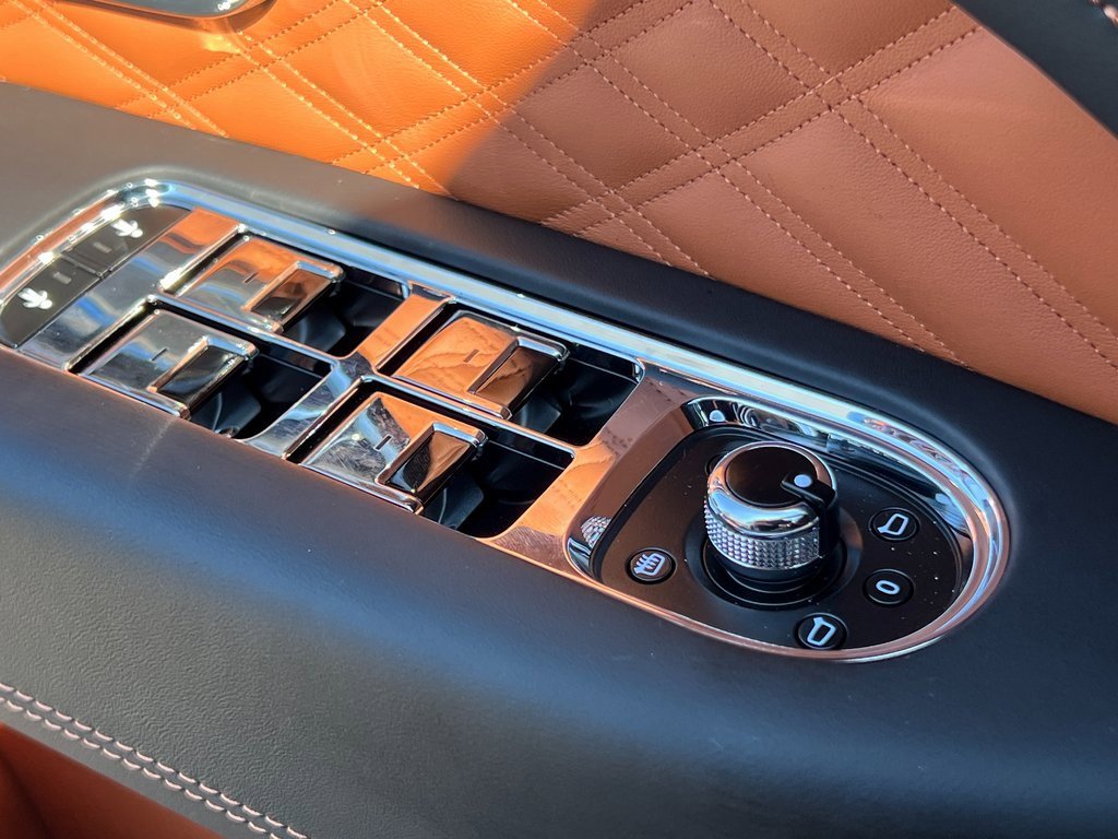 Certified 2025 Bentley Bentayga image 45