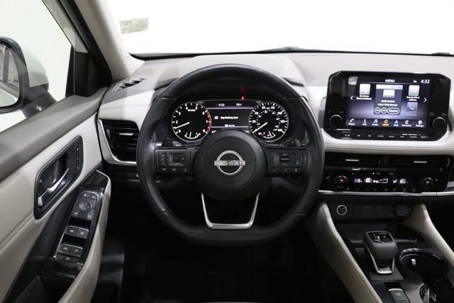 Used 2023 Nissan Rogue SL w/ SL Premium Package image 12