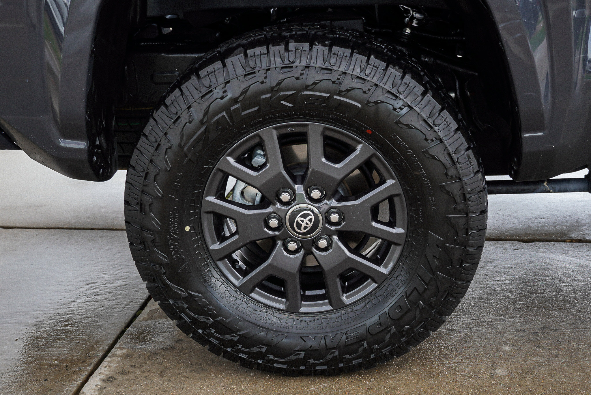 Certified 2025 Toyota Tacoma SR5 AWD/4WD image 11