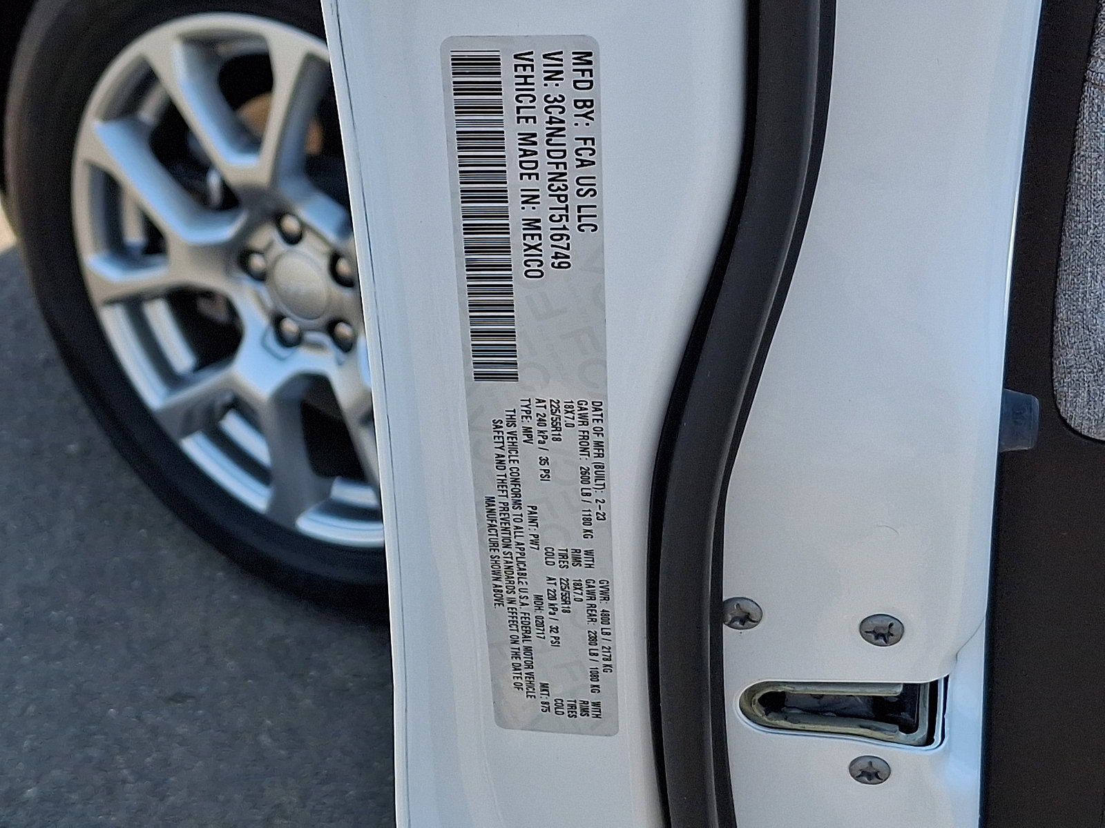 Certified 2023 Jeep Compass Latitude image 27