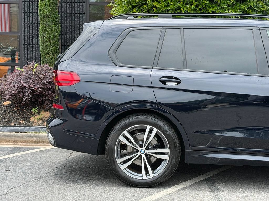 Used 2021 BMW X7 xDrive40i w/ M Sport Package AWD/4WD image 20