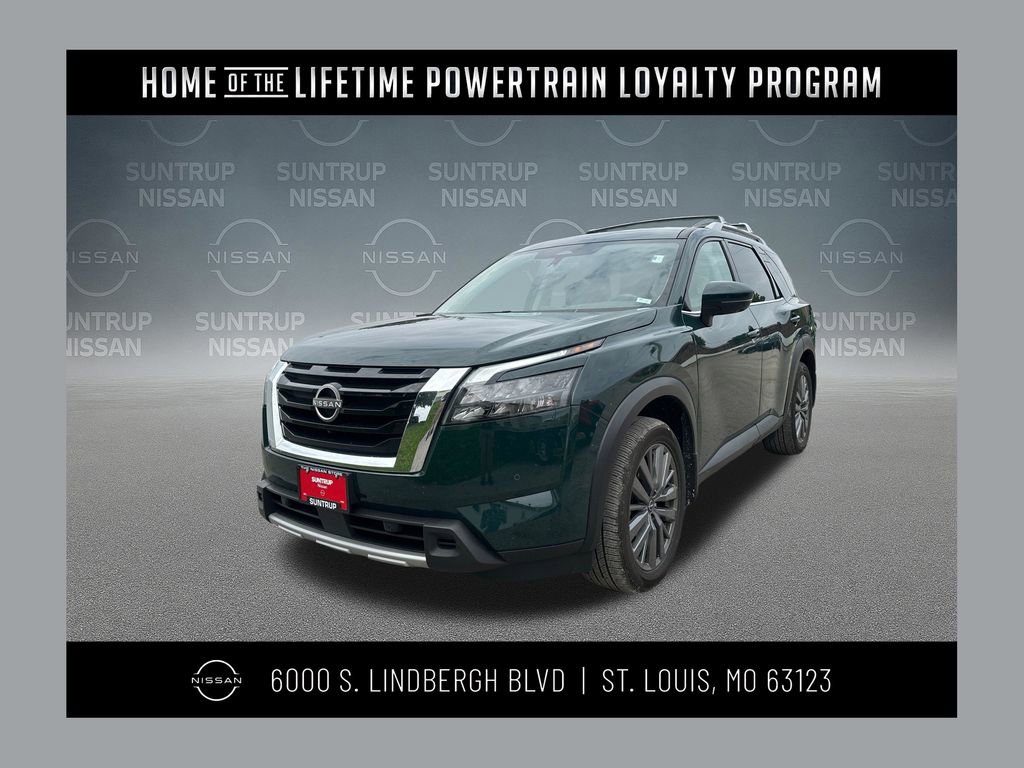 Used 2025 Nissan Pathfinder SL w/ SL Premium Package FWD image 1