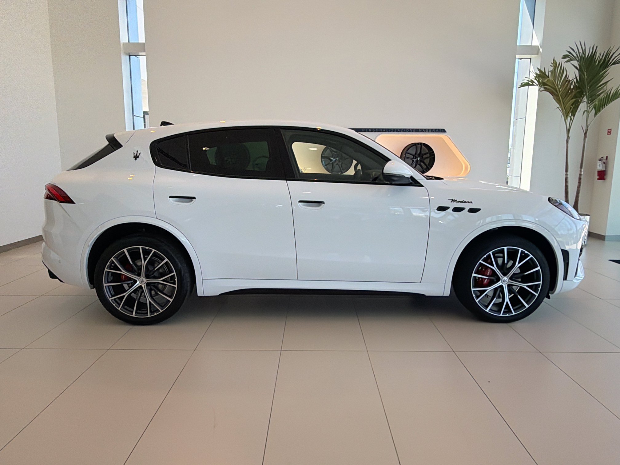 New 2027 Maserati Grecale Modena AWD/4WD image 2