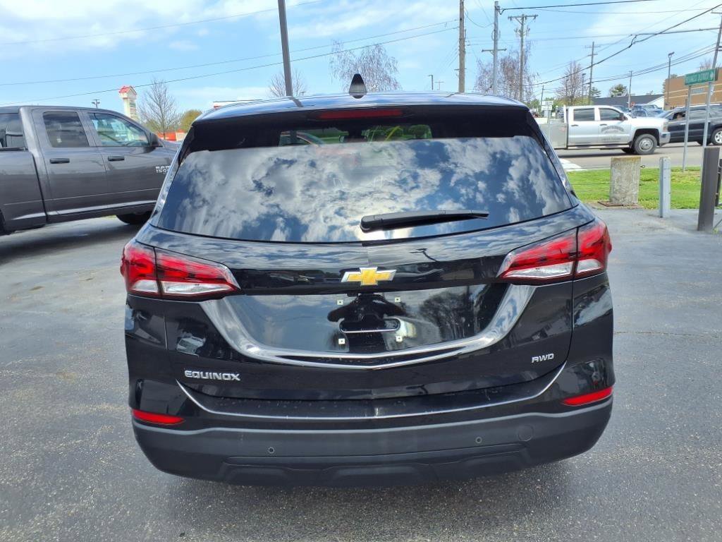 Used 2022 Chevrolet Equinox LS w/ LS Convenience Package image 4