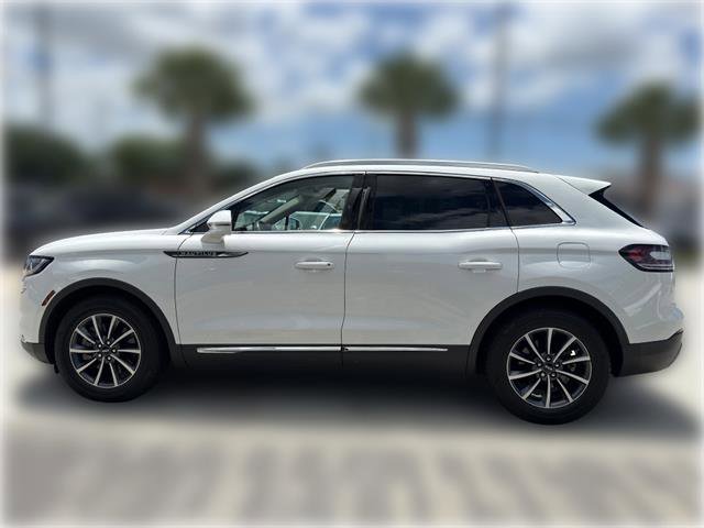 Used 2022 Lincoln Nautilus FWD image 4
