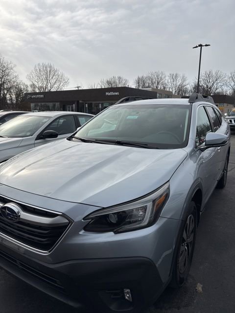 Used 2020 Subaru Outback Premium image 5