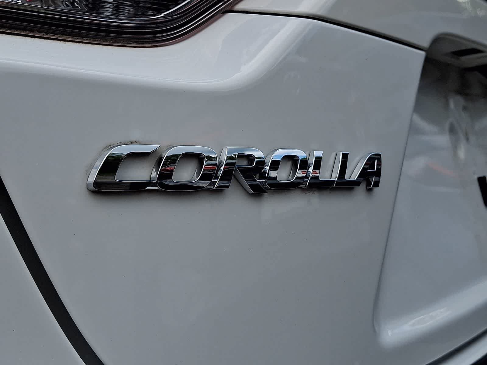 Used 2023 Toyota Corolla SE AWD/4WD image 6