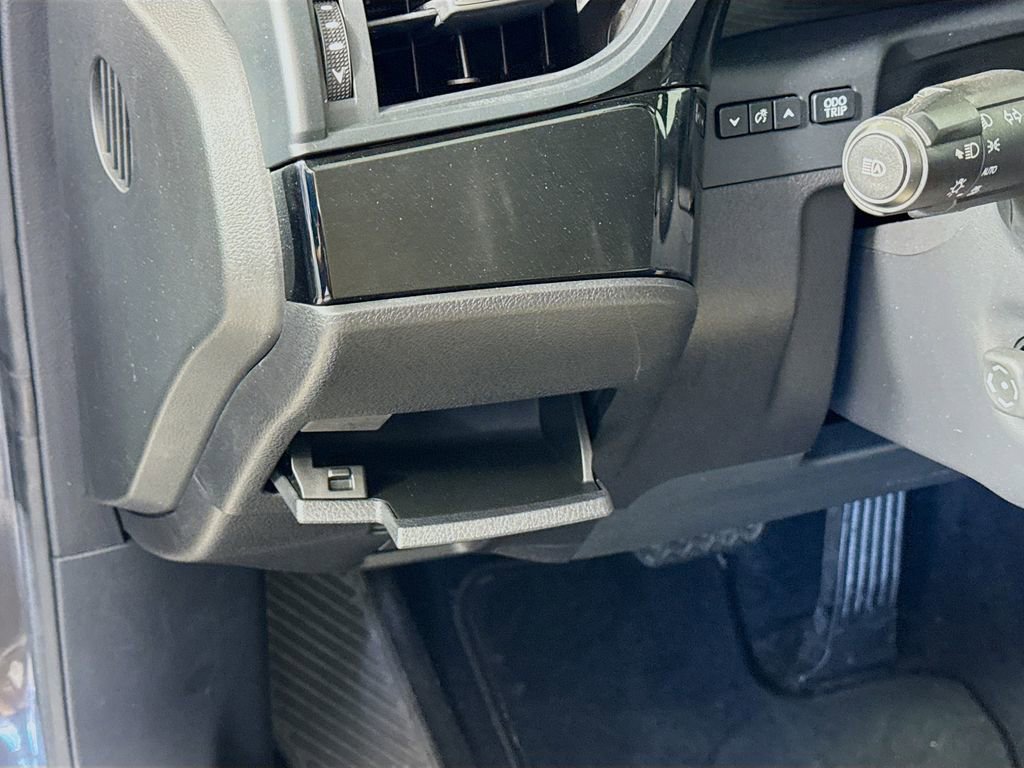 Certified 2023 Lexus ES 350 w/ Premium Package image 10