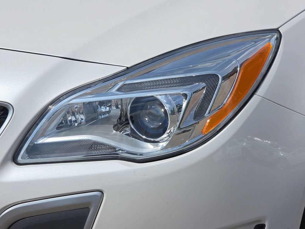 Certified 2017 Buick Regal GS w/ Driver Confidence Package #2 FWD image 34