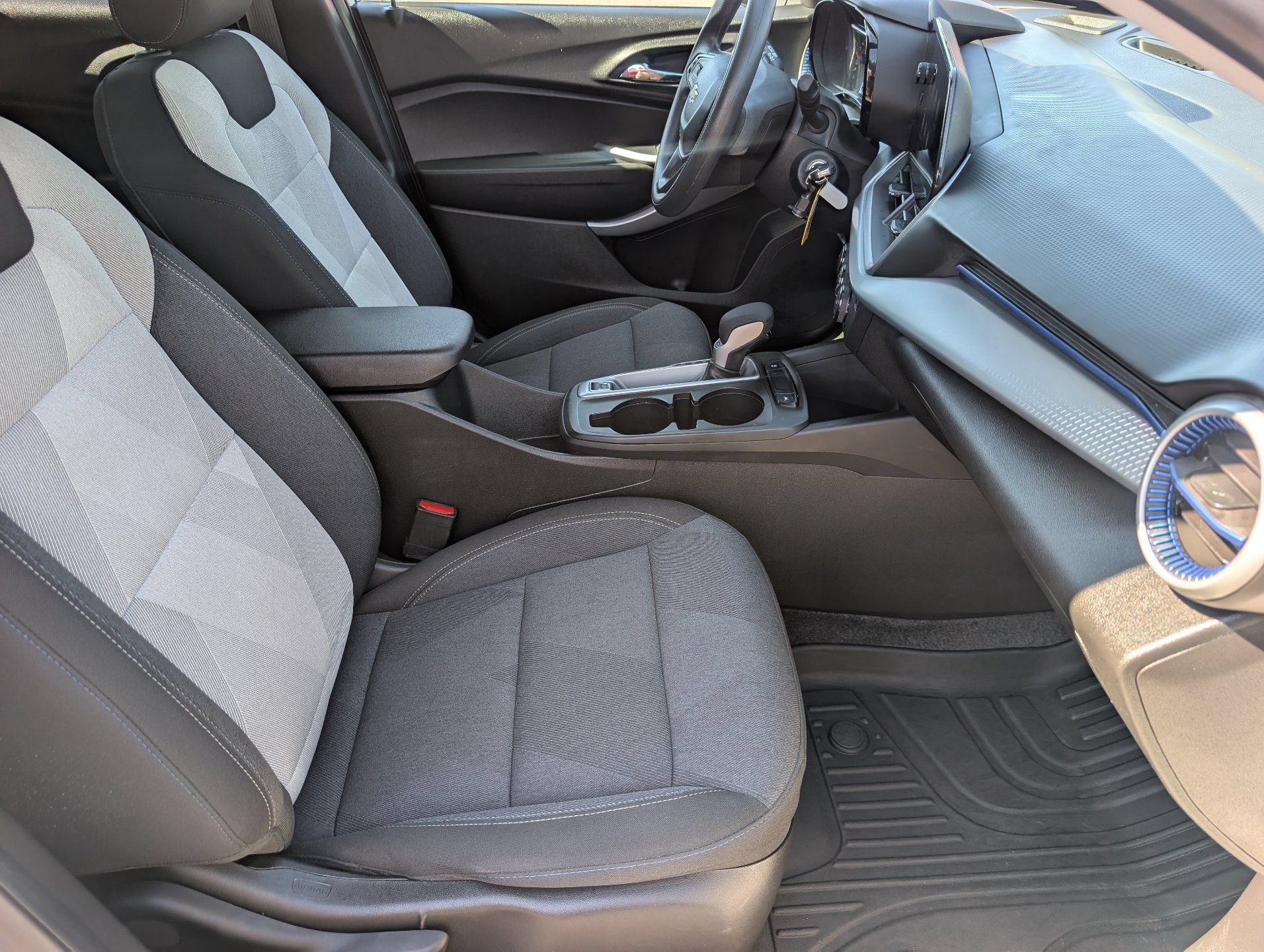 Used 2024 Chevrolet Trax LS FWD image 12