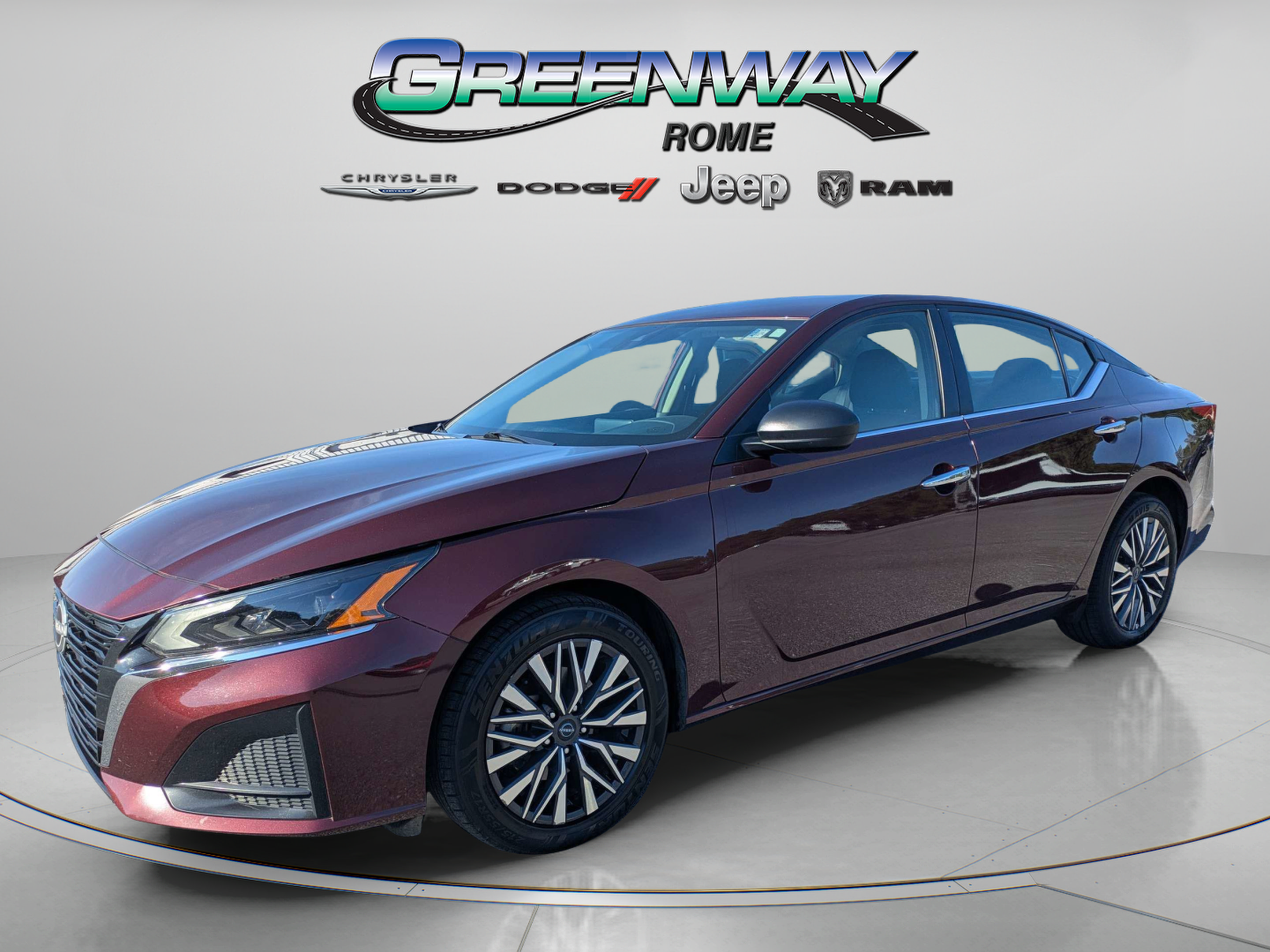 Used 2025 Nissan Altima 2.5 SV AWD/4WD image 4