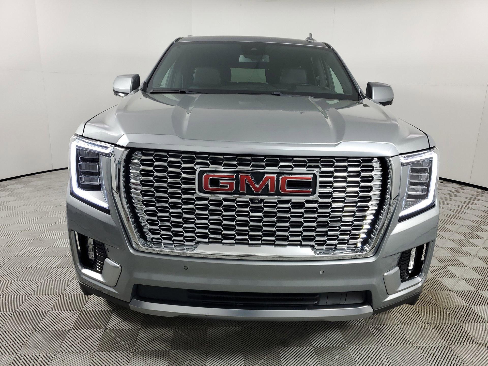 Used 2023 GMC Yukon Denali image 3