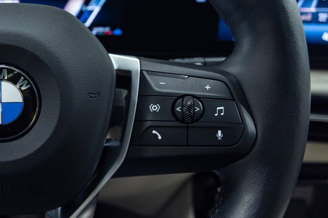 Used 2025 BMW X1 xDrive28i w/ Technology Package image 16