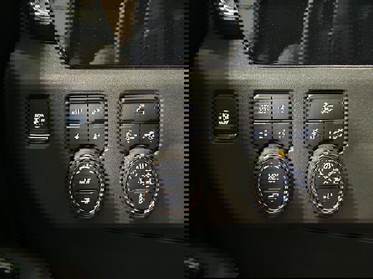 Used 2025 Chevrolet Silverado 1500 LT Trail Boss w/ Convenience Package II image 45