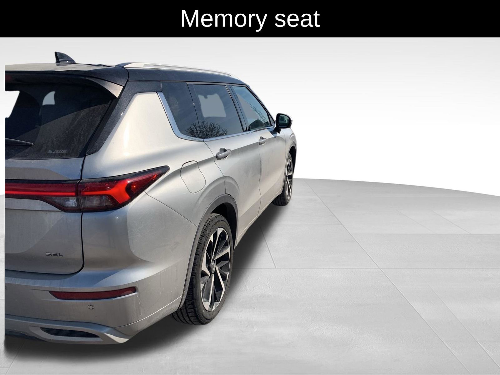 Used 2023 Mitsubishi Outlander SEL image 7