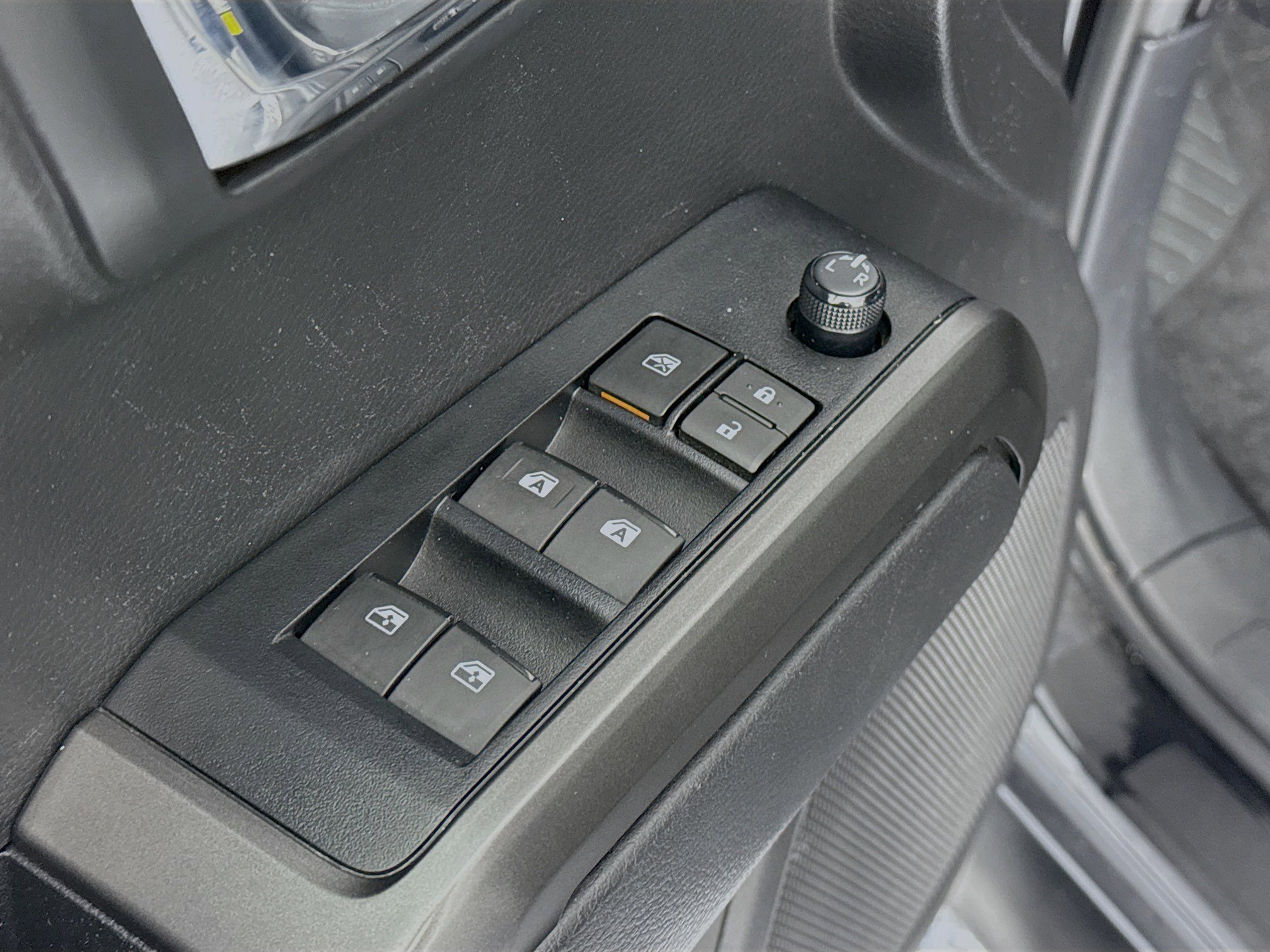 Used 2022 Toyota Tacoma TRD Off-Road image 17