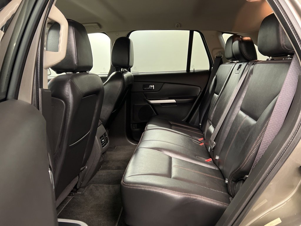 Used 2013 Ford Edge SEL image 25