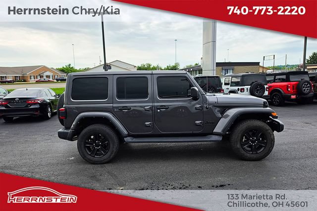 Used 2022 Jeep Wrangler Unlimited Sahara AWD/4WD image 30